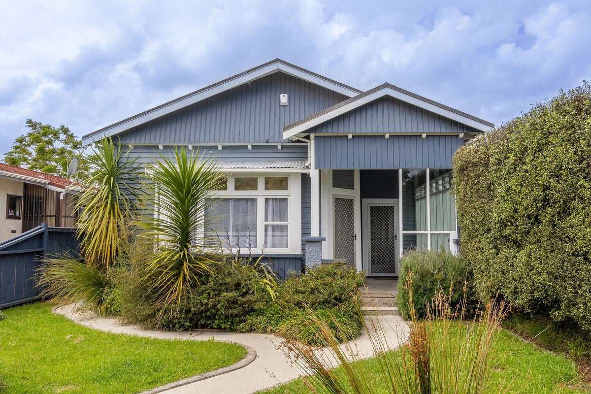 67 Ormond Road, Whataupoko, Gisborne - Carousel 1