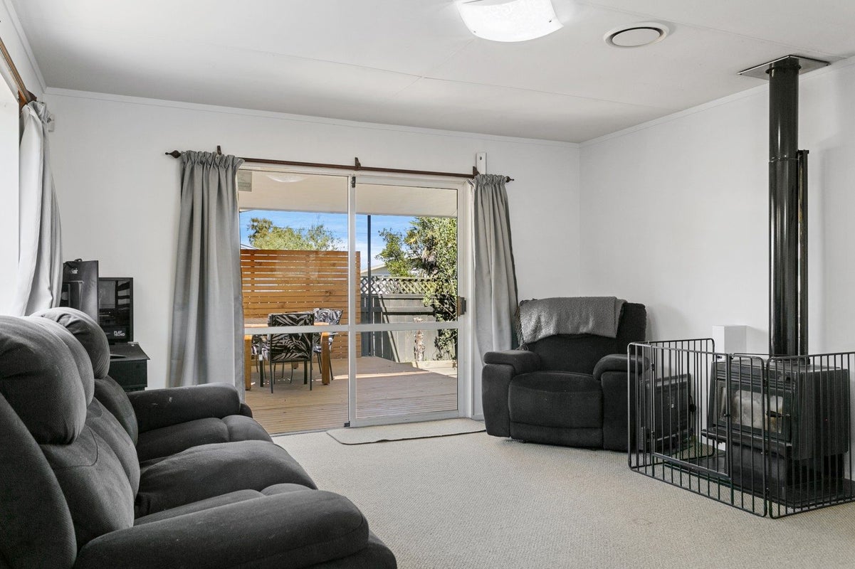 1/28 Rawhiti Street, Stokes Valley, Lower Hutt - Carousel 2
