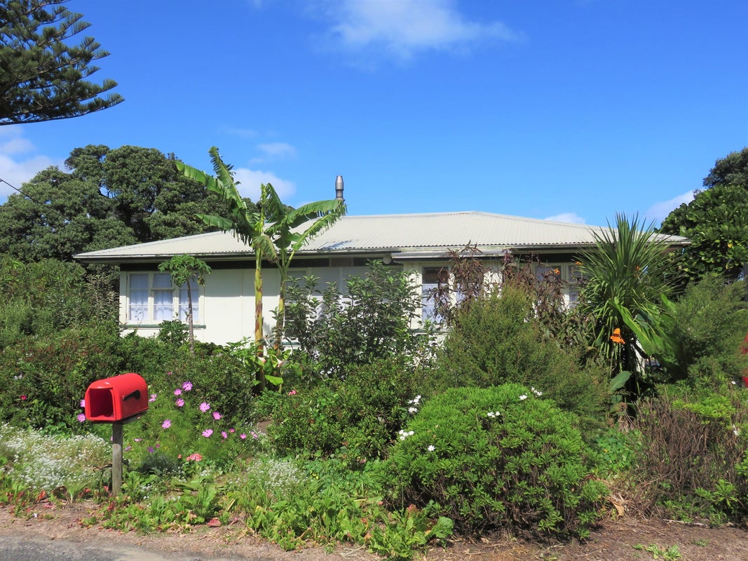 6 Coates Avenue, Dargaville - Carousel 2