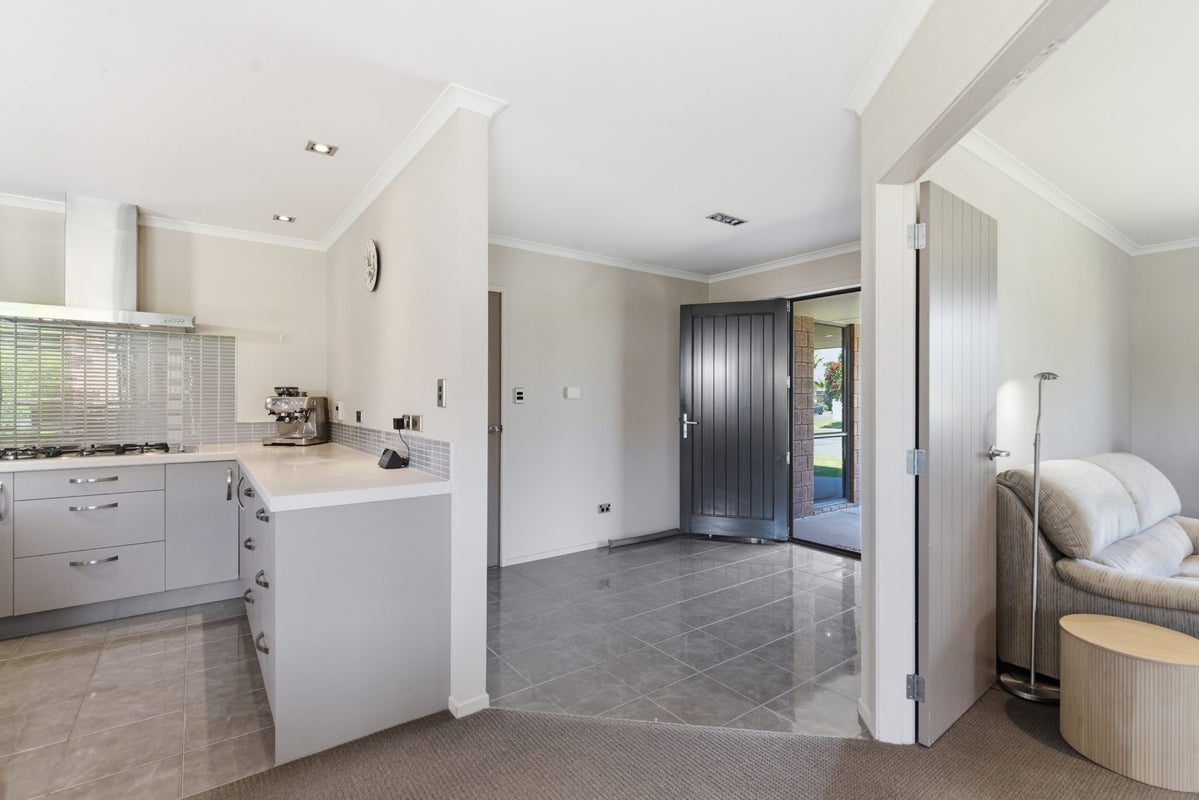 631 Gloucester Road, Papamoa Beach, Papamoa - Carousel 2