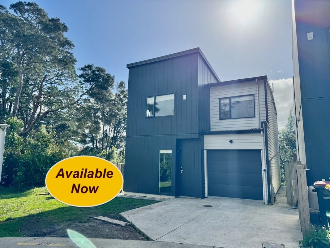 26 Korokio Lane, Henderson, Auckland - Carousel 1