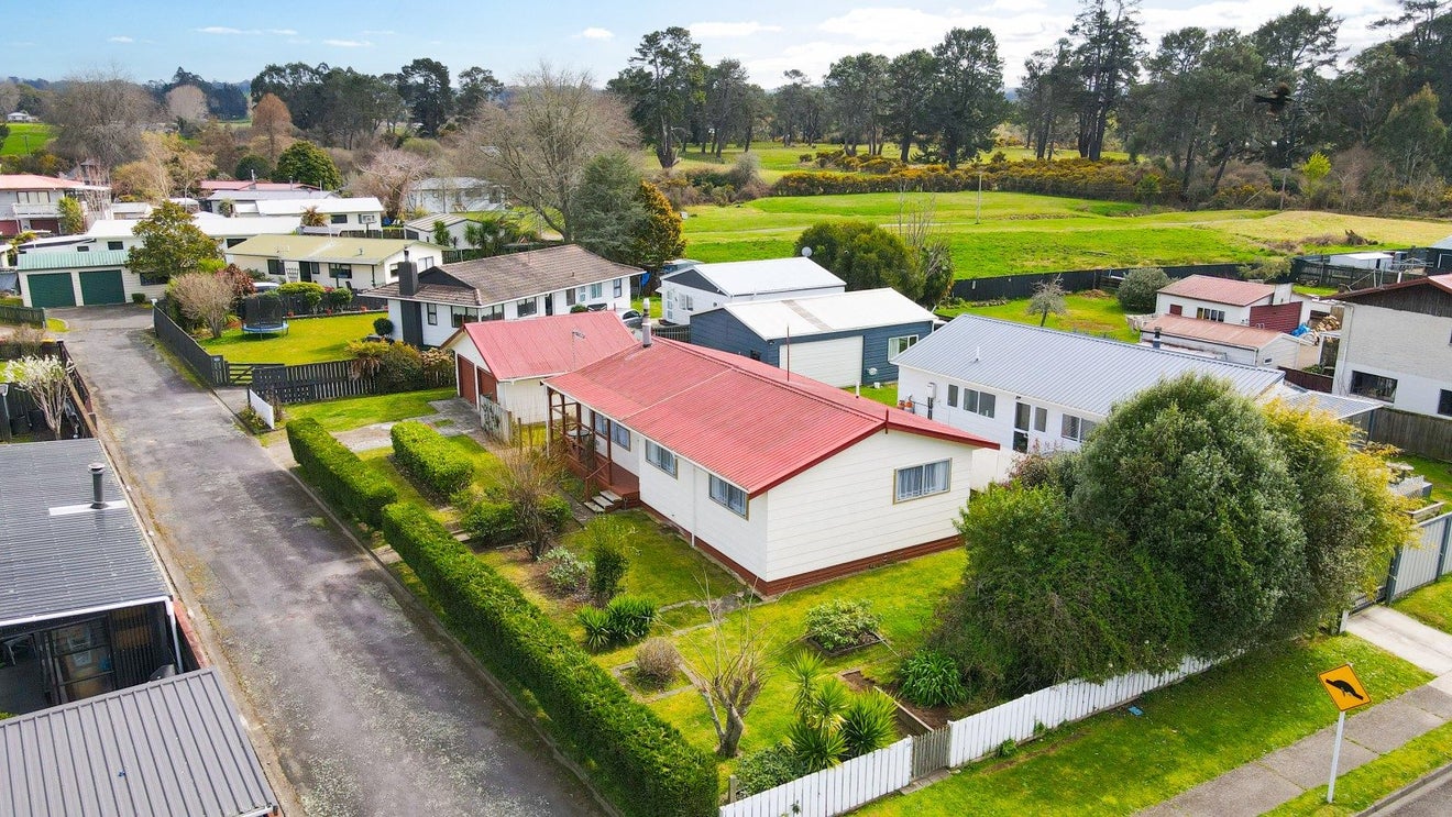 34 Camellia Drive, Ngongotaha, Rotorua - Carousel 1
