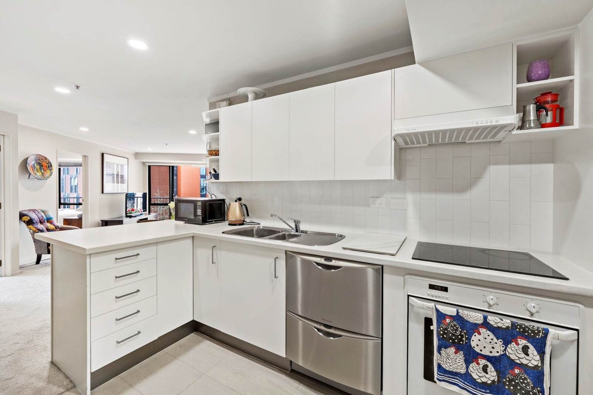 6A/6 Whitaker Place, Grafton, Auckland - Carousel 2