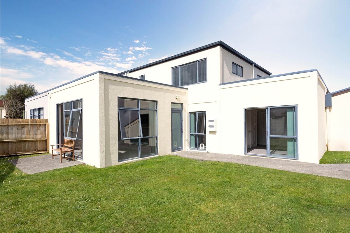 8A Charlenne Close, Ranui, Auckland - Carousel 2