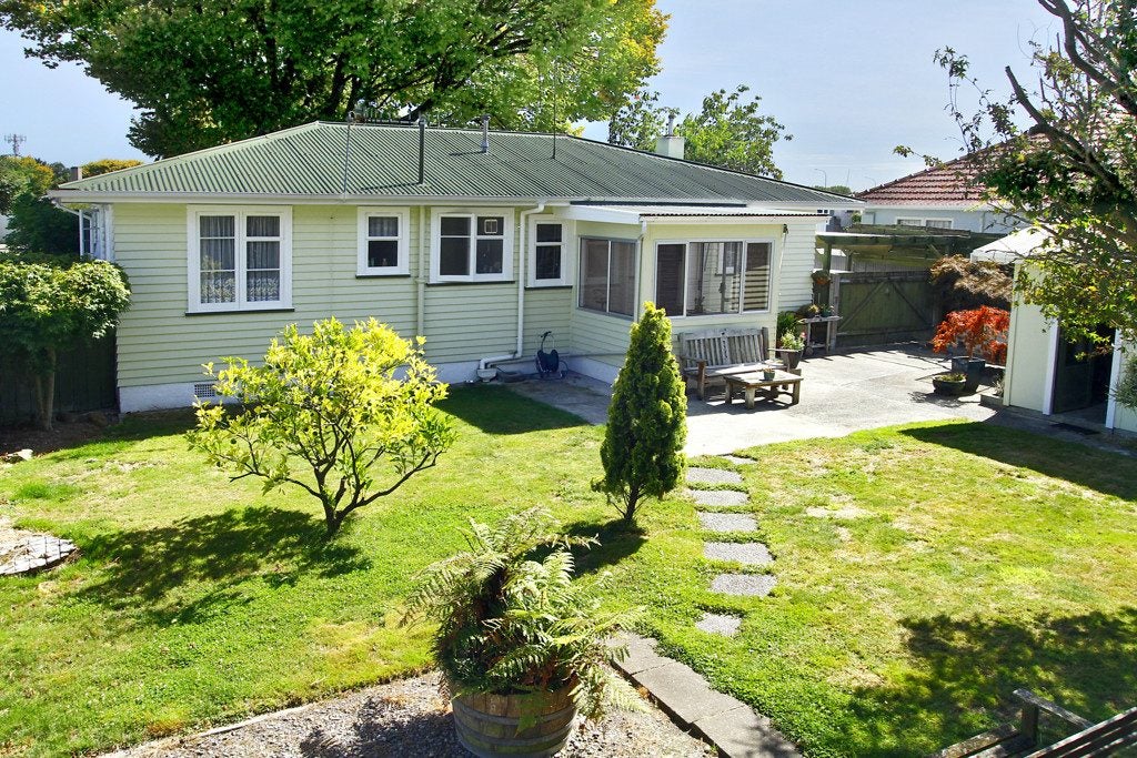 33 Lancaster Street, Highbury, Palmerston North - Carousel 1