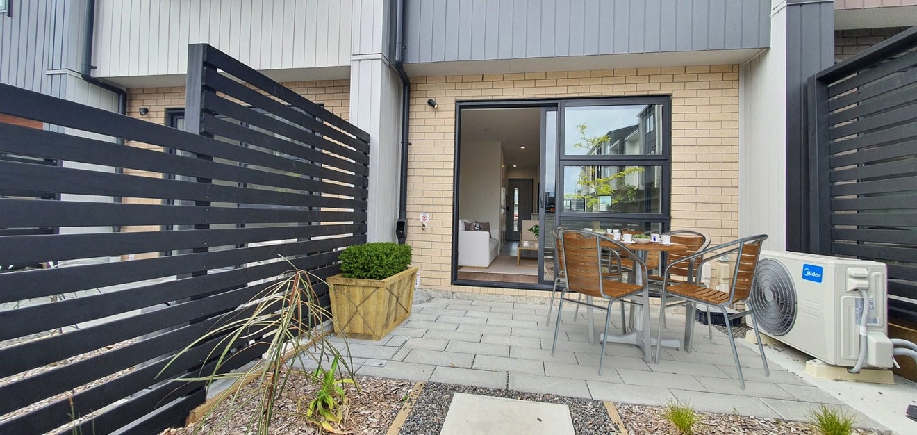 6/60 Selo Street, Glen Eden, Auckland - Carousel 2