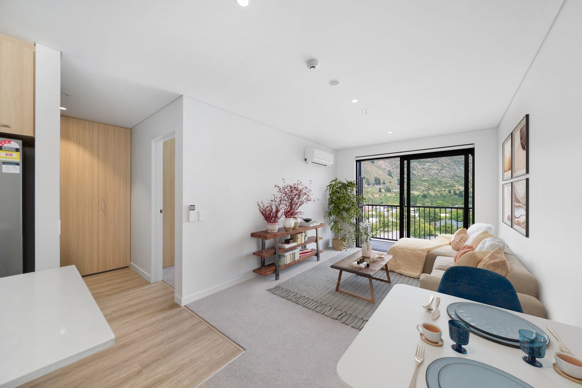 508/10 Copper Beech Avenue, Frankton, Queenstown - Carousel 1