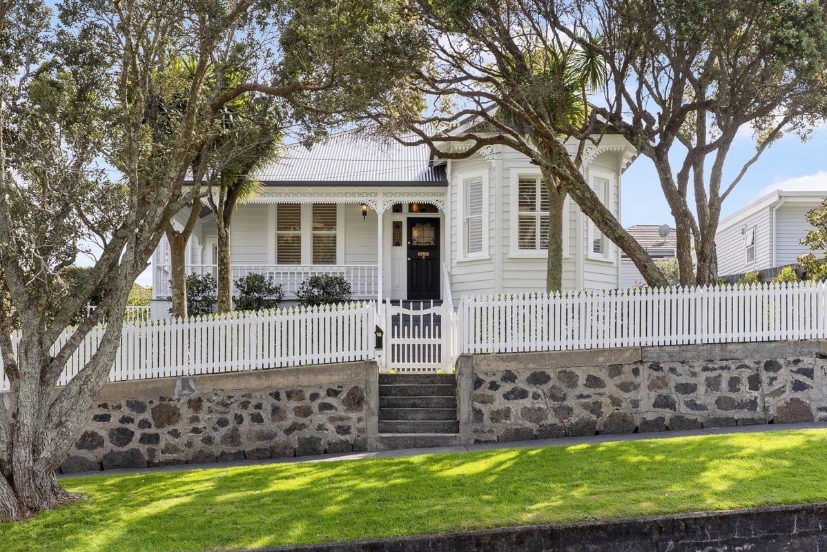 16 Arthur Street, Onehunga, Auckland - Carousel 1