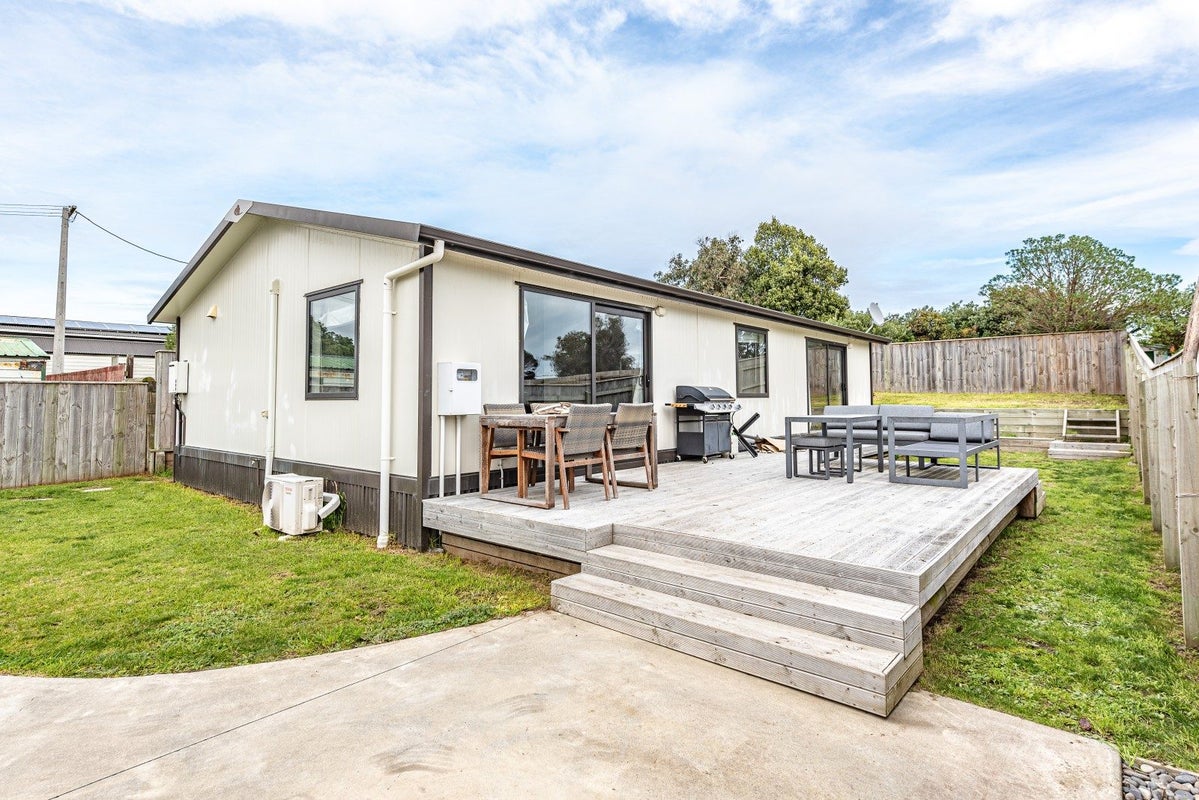79A Matai Street, Castlecliff, Whanganui - Carousel 1