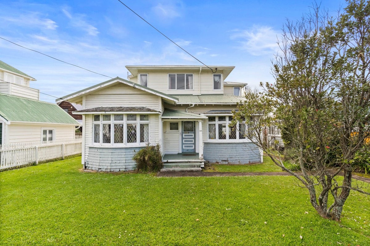 103 Queen Street, Northcote Point, Auckland - Carousel 1