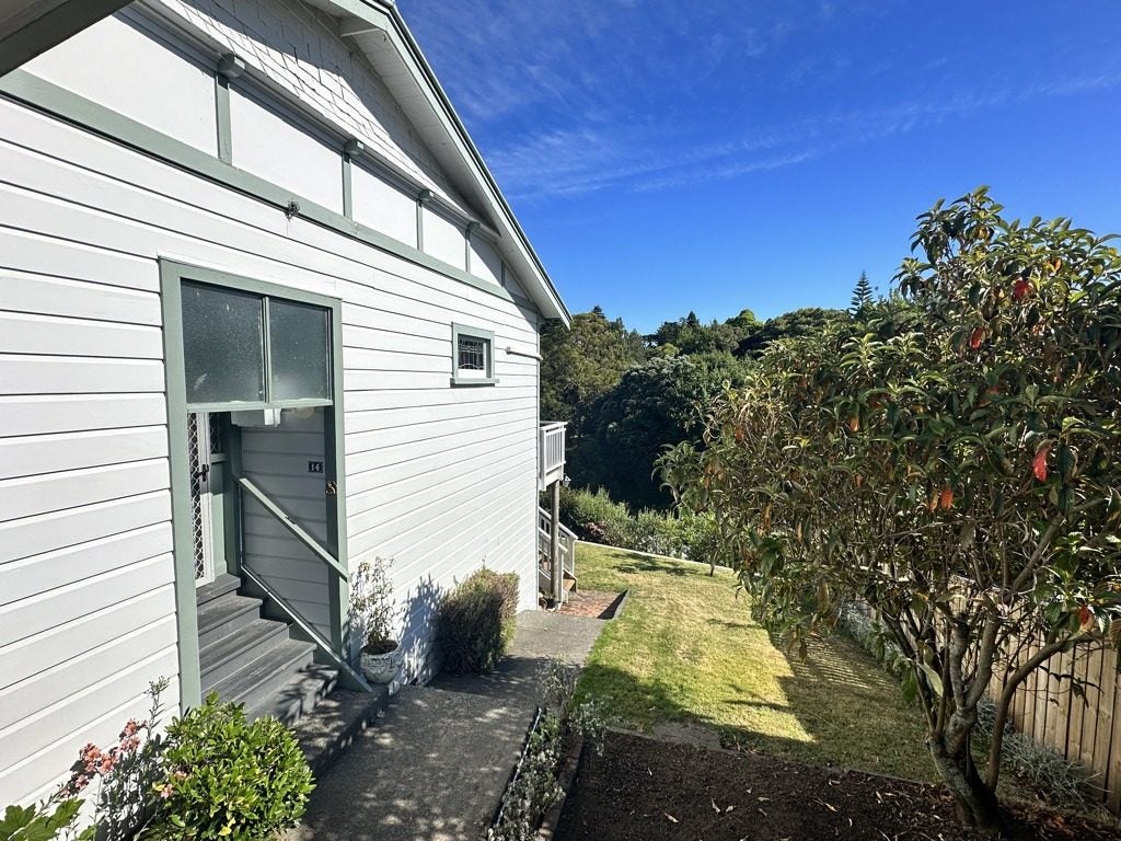 14 Enfield Road, Hospital Hill, Napier - Carousel 2