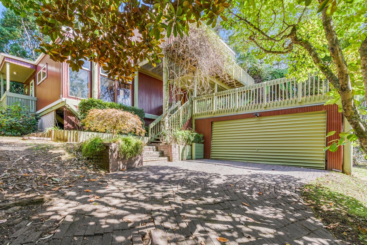 177 Parker Road, Oratia, Auckland - Carousel 1
