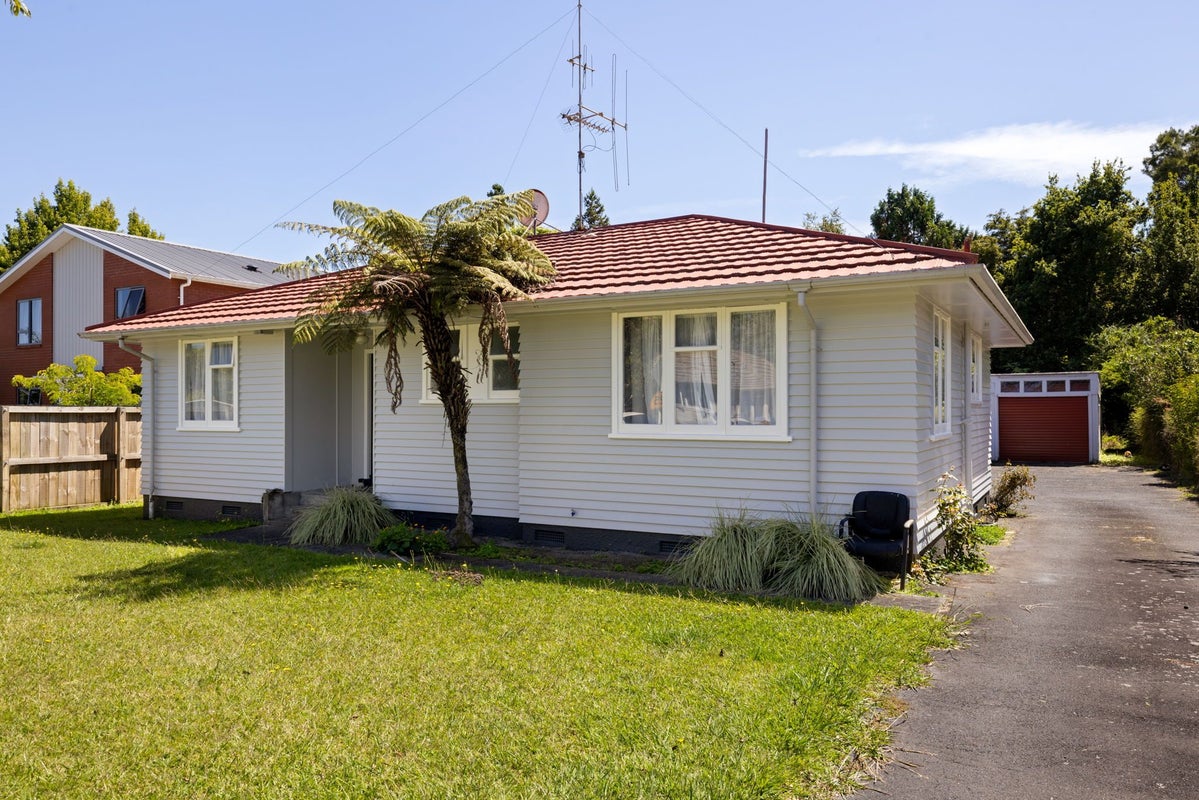 10 Allenby Street, Bader, Hamilton - Carousel 11