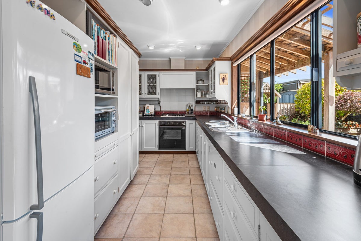 238 Fairway Drive, Te Kamo, Whangarei - Carousel 2