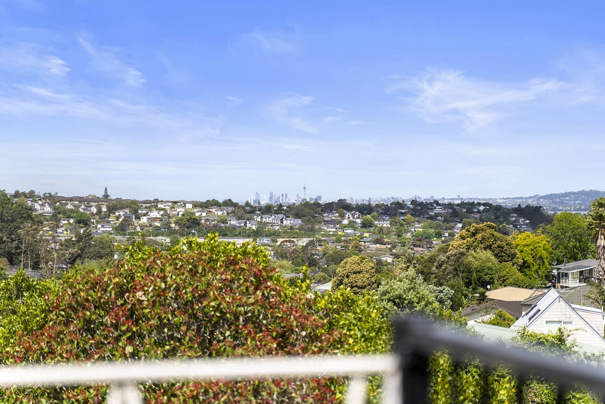 9 McClintock Road, Massey, Auckland - Carousel 2