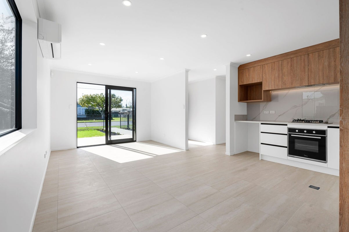 1/239 Tramway Road, Enderley, Hamilton, Waikato - Carousel 2