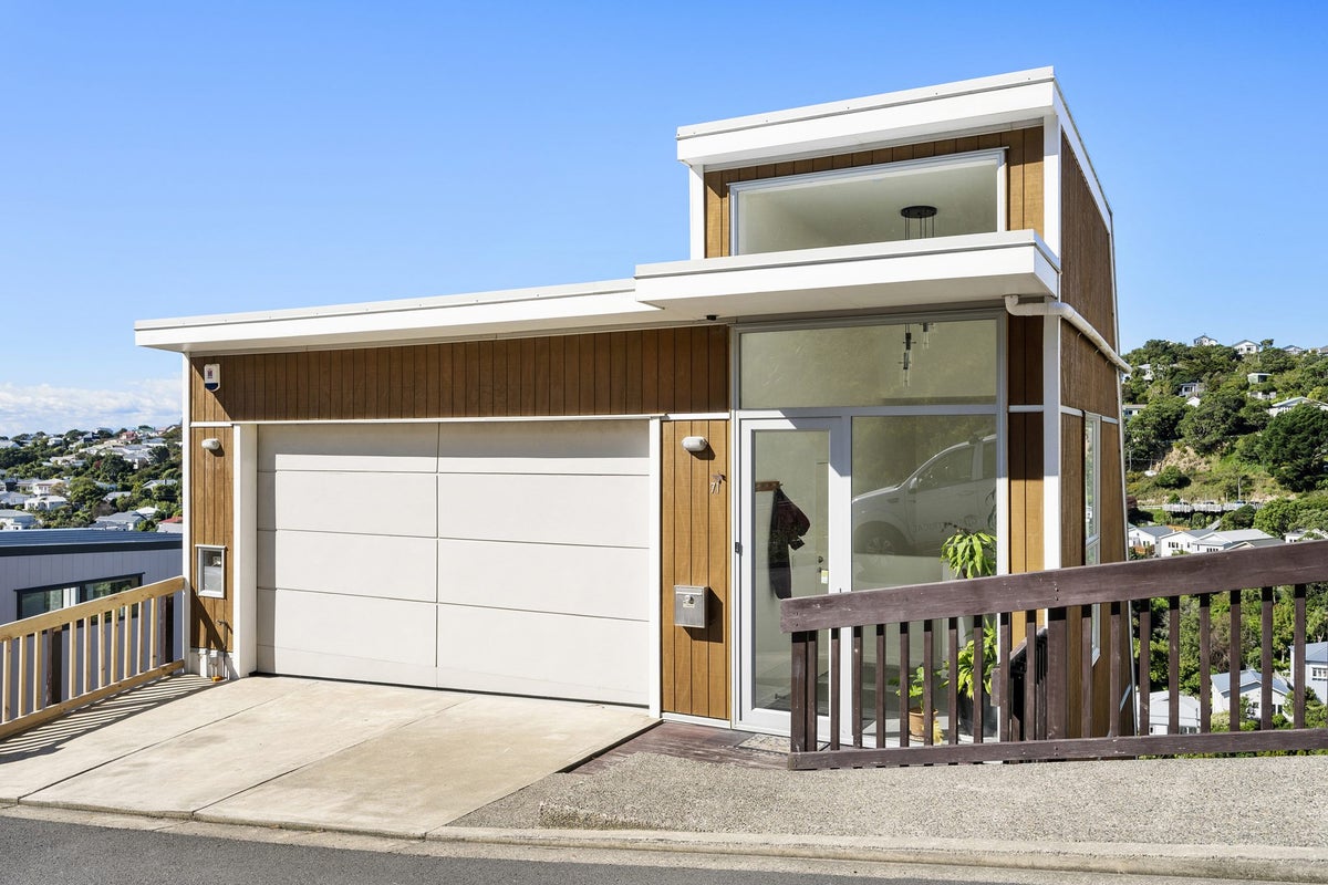 71 Tiketike Way, Brooklyn, Wellington - Carousel 1