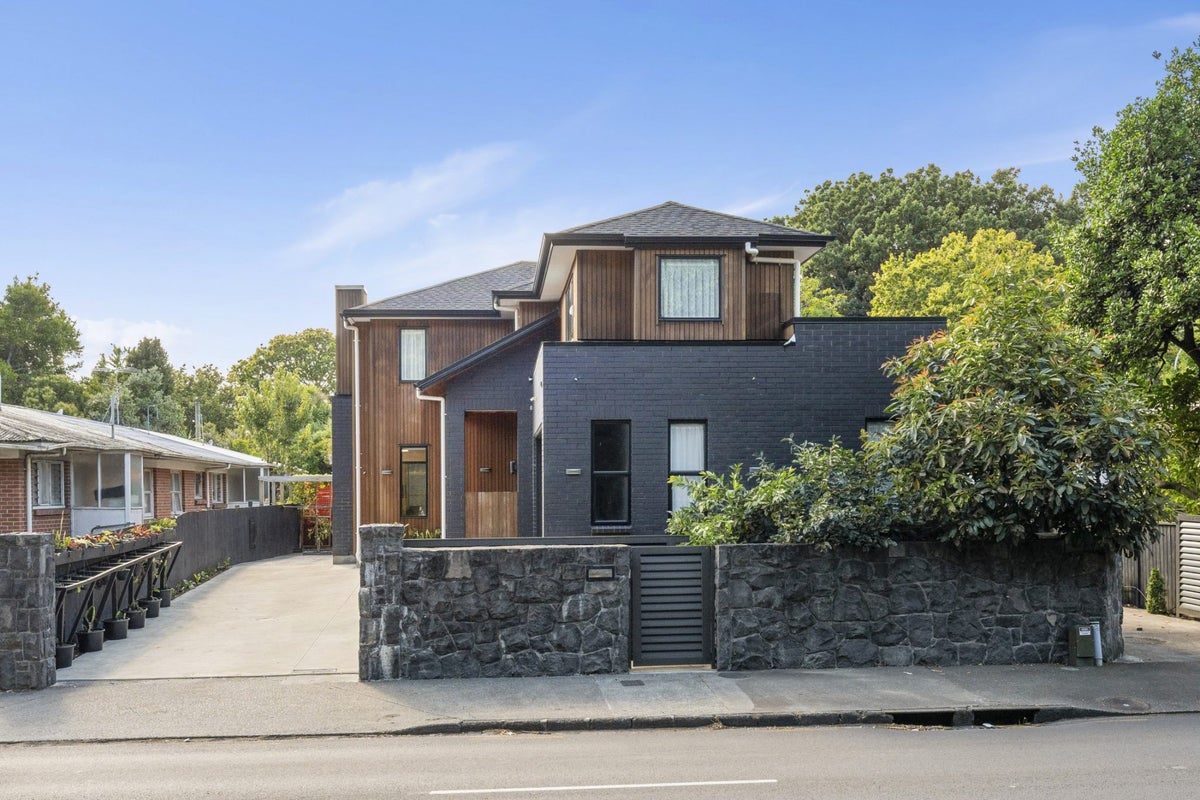 96 Gillies Avenue, Epsom, Auckland - Carousel 2