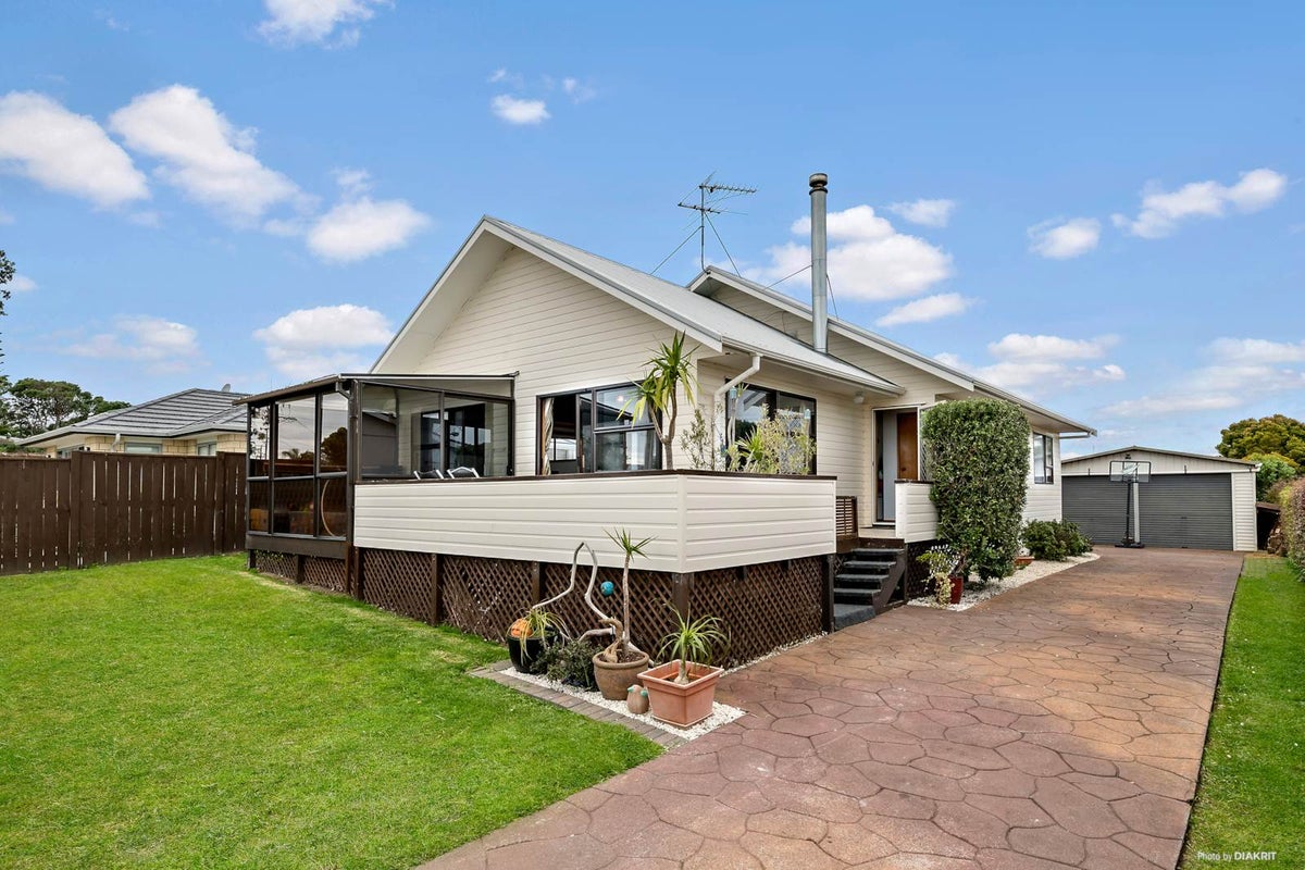 1331 Whangaparaoa Road, Army Bay, Whangaparaoa - Carousel 1