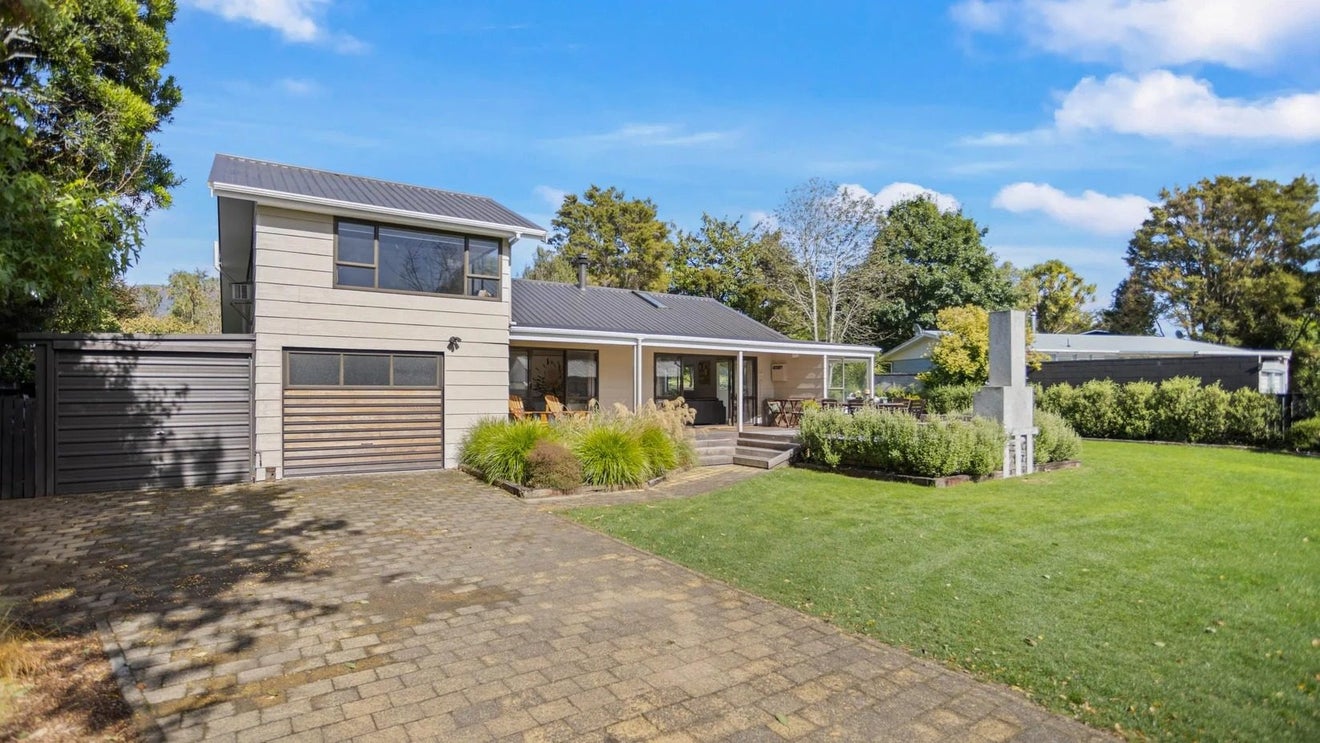112 Taupahi Road, Turangi - Carousel 7