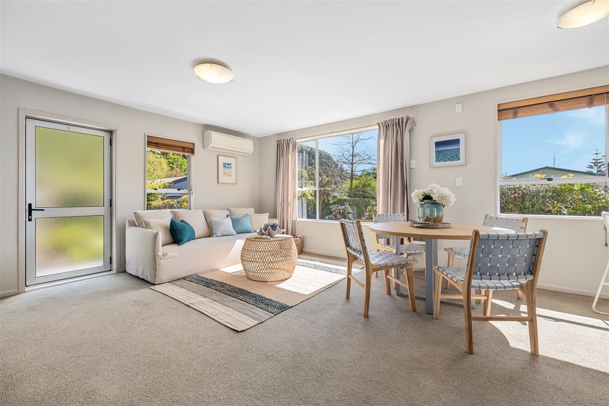 2/3 Cascade Place, Sumner, Christchurch - Carousel 2