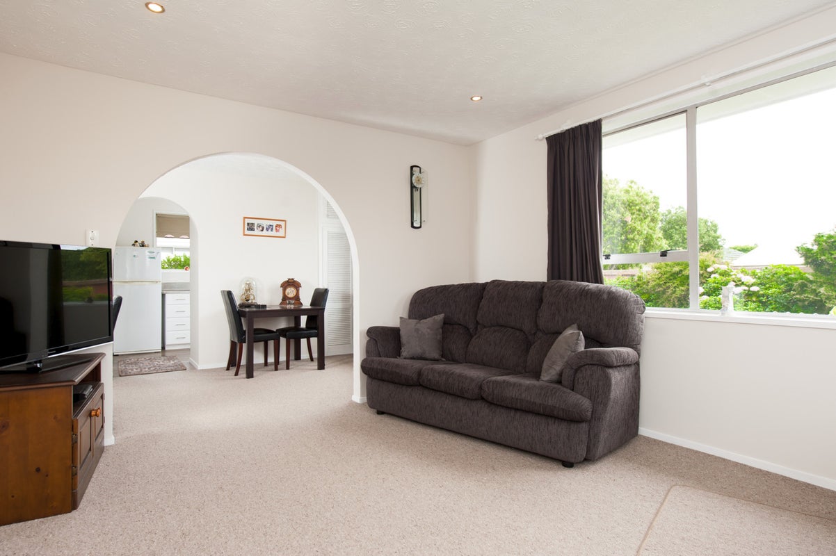 2/184 Halswell Road, Hillmorton, Christchurch - Carousel 2