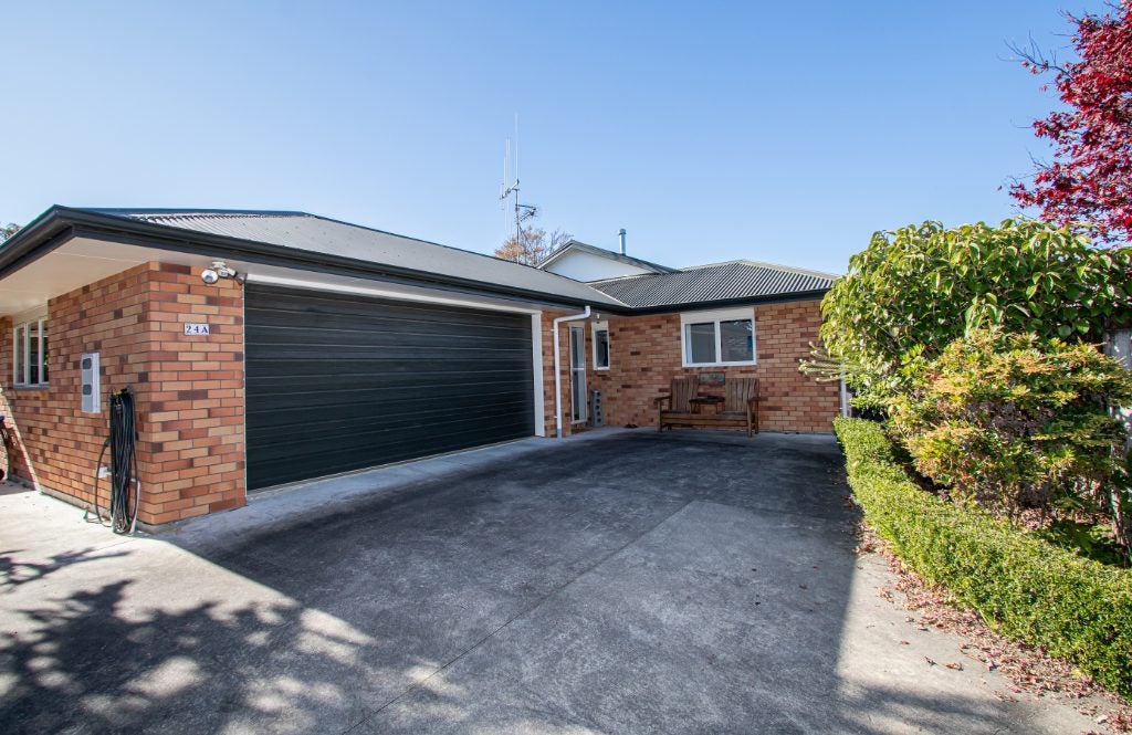 24A Queen Street, Cambridge, Hamilton - Carousel 1