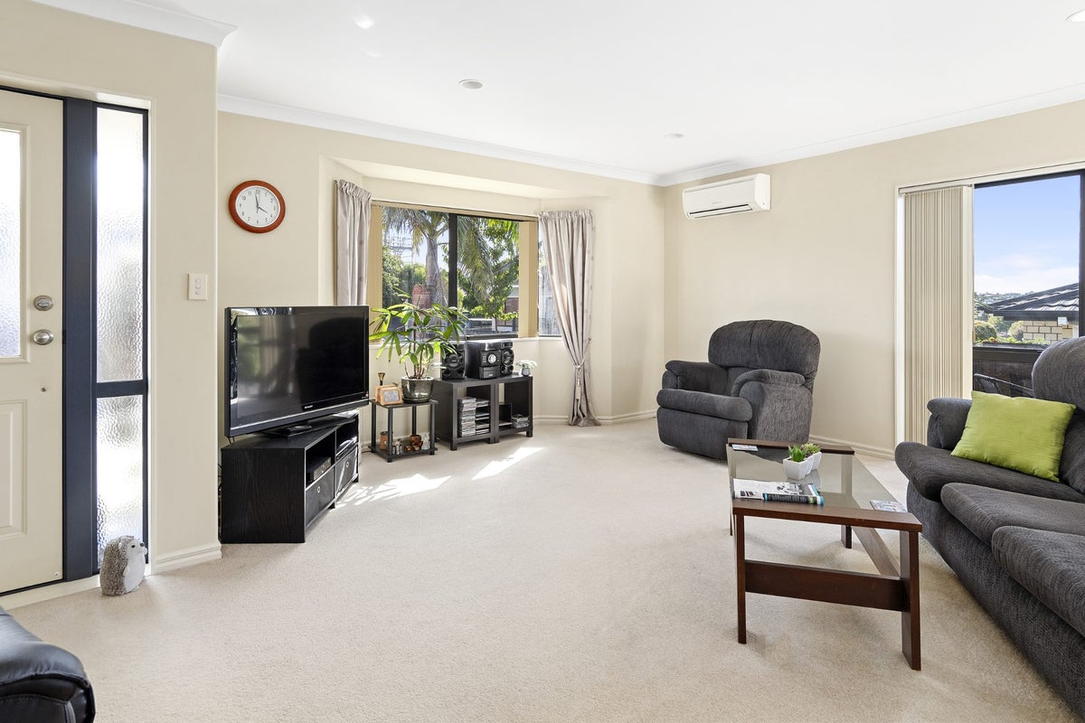 2 Verona Way, Judea, Tauranga - Carousel 2