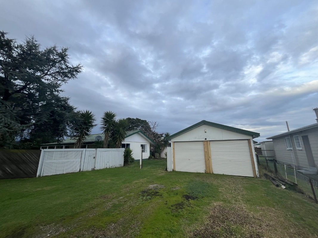 67 Aotaki Street, Otaki - Carousel 17