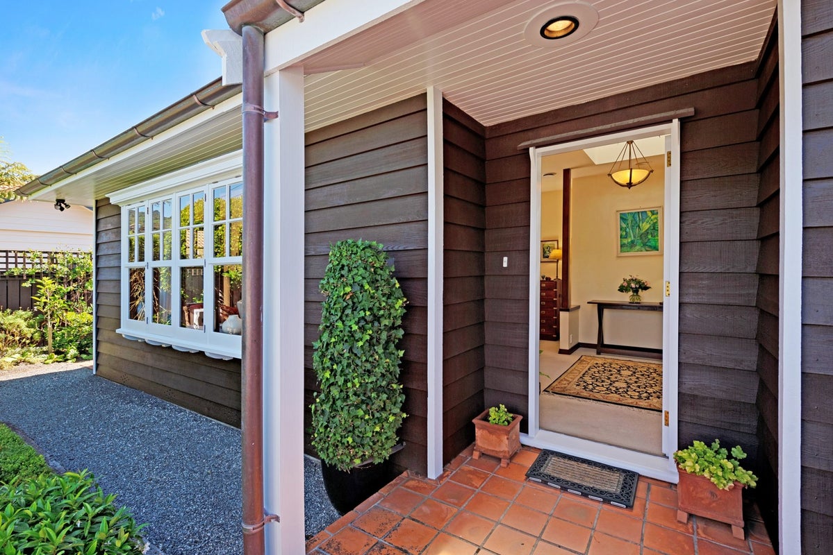 1 Lancaster Street, Karori, Wellington - Carousel 2