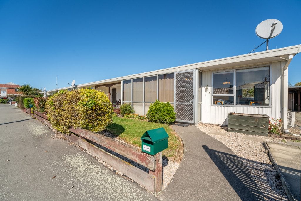 1/2A CATHERINE ST, Parkside, Timaru - Carousel 1