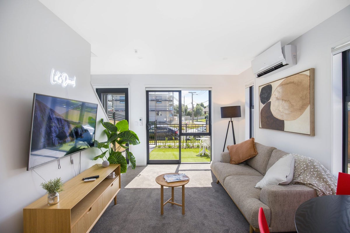 3/5 Macky Street, Taita, Lower Hutt - Carousel 1