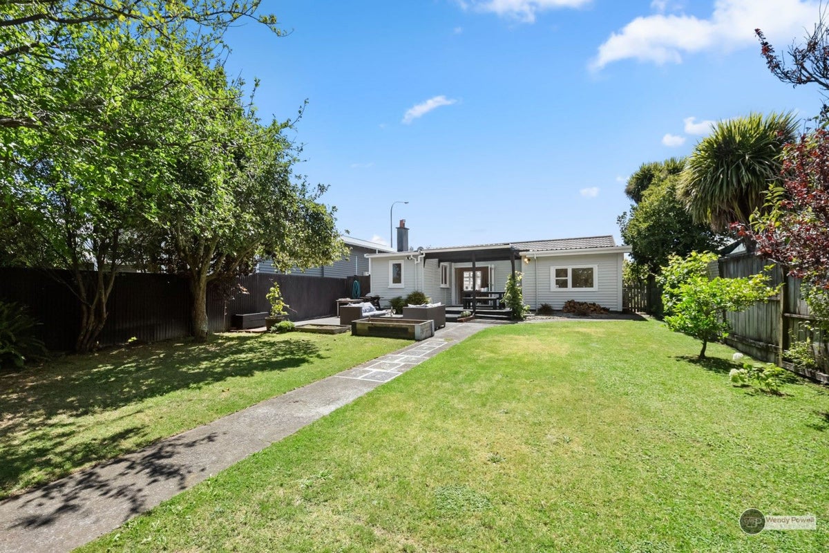 48 Brunswick Street, Hutt Central, Lower Hutt - Carousel 23