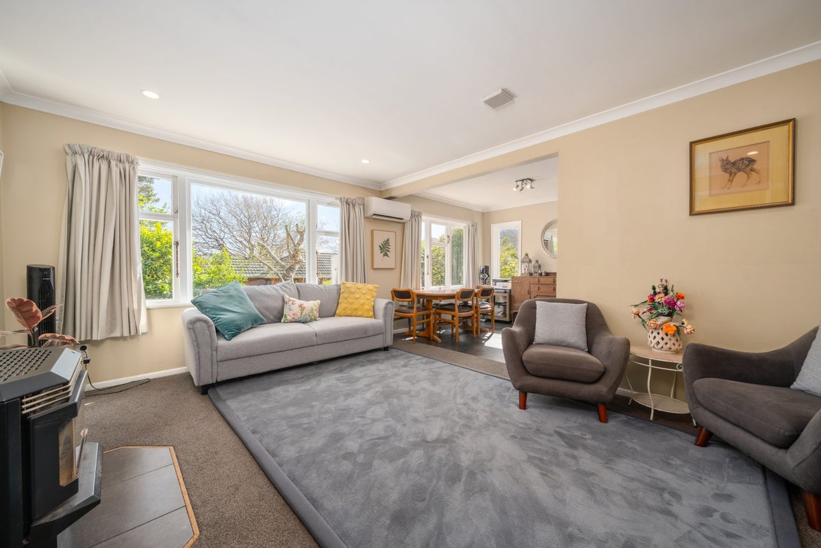 38 Hine Road, Wainuiomata, Lower Hutt, Wellington - Carousel 1