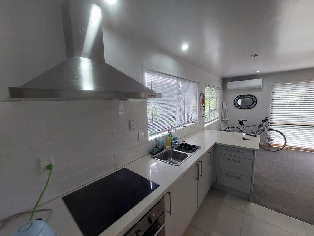 1/14 Barnfield Place, Glendene, Auckland - Carousel 2