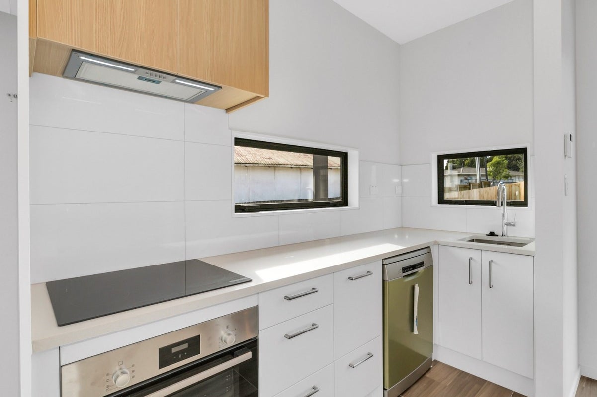7/22 Fitzgerald Road, Mount Wellington, Auckland - Carousel 2