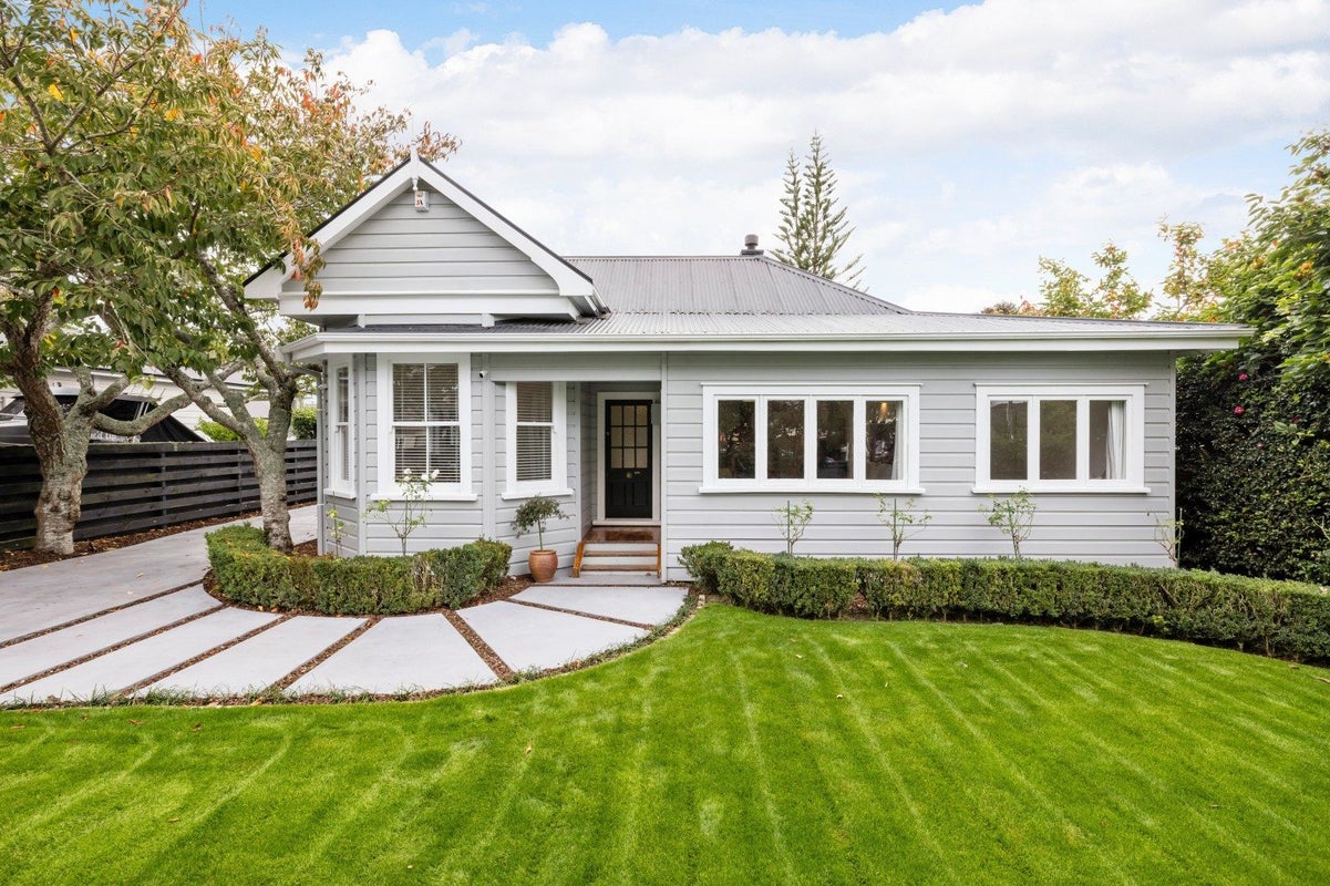 31 Nixon Street, Hamilton East, Hamilton - Carousel 2