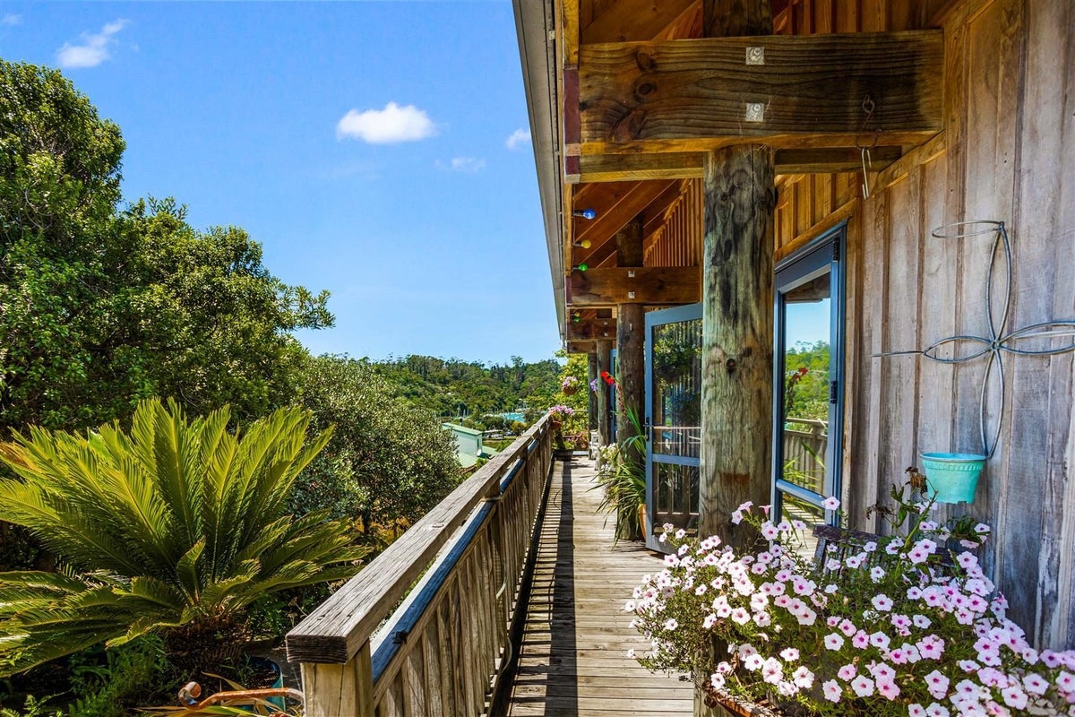 28 Stillwater Crescent, Stillwater, Silverdale - Carousel 17