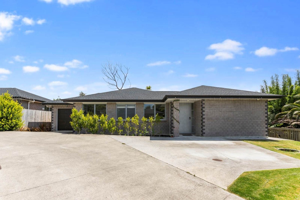 4/57F Forest Hill Road, Henderson, Auckland - Carousel 2