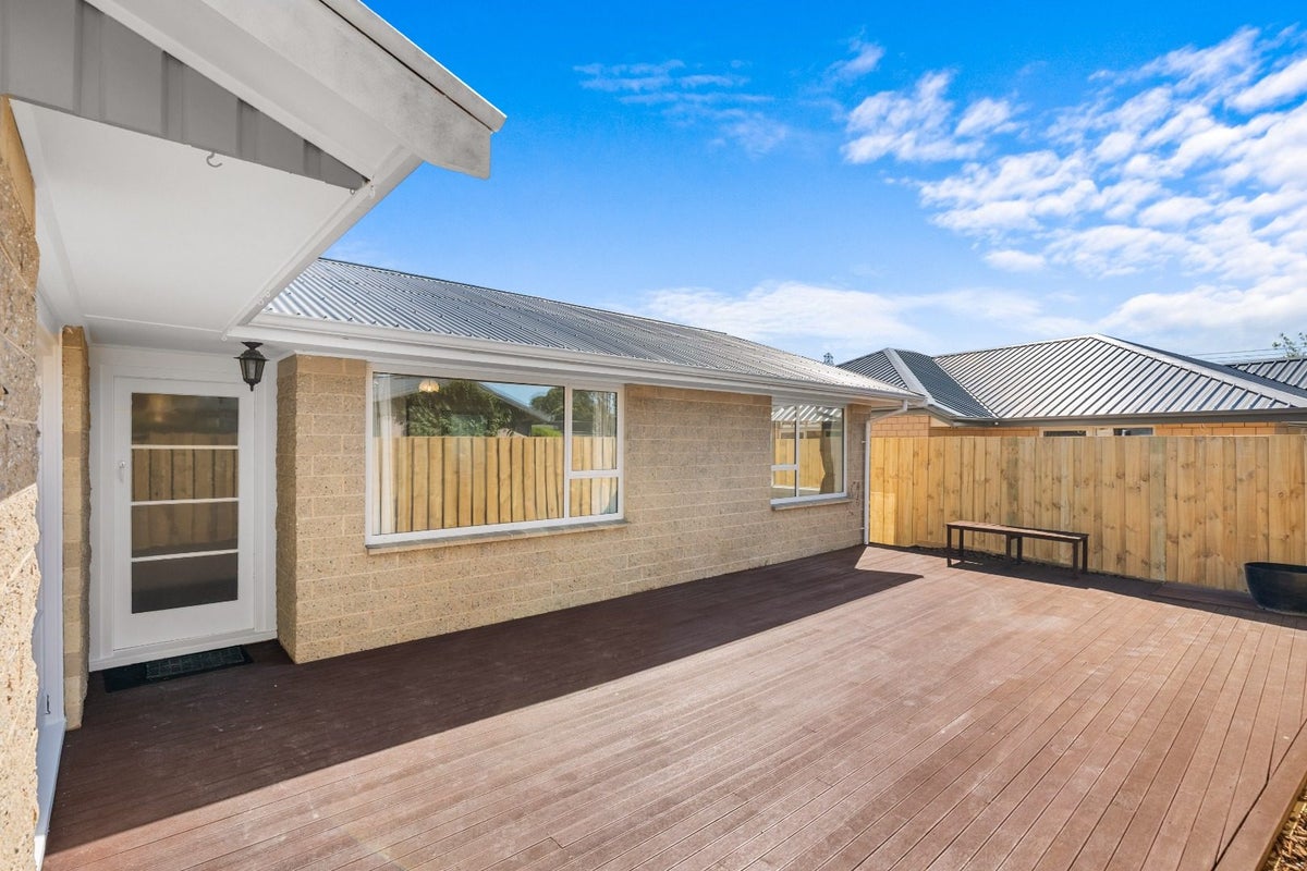 15 Ebony Street, Bishopdale, Christchurch - Carousel 2