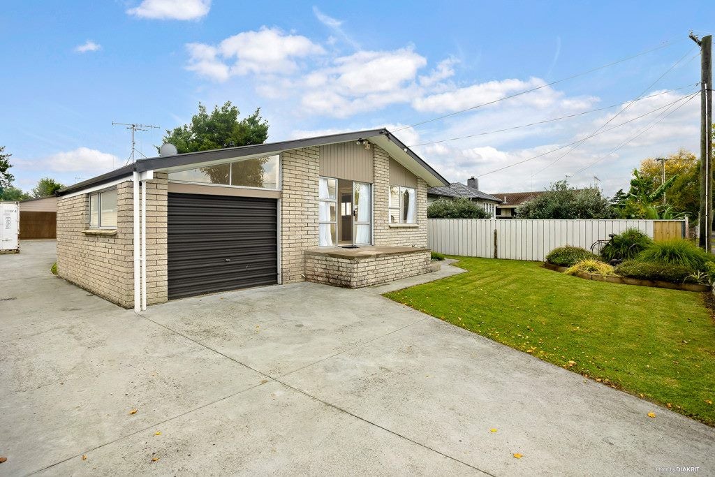 16 Puriri Street, Nawton, Hamilton - Carousel 2