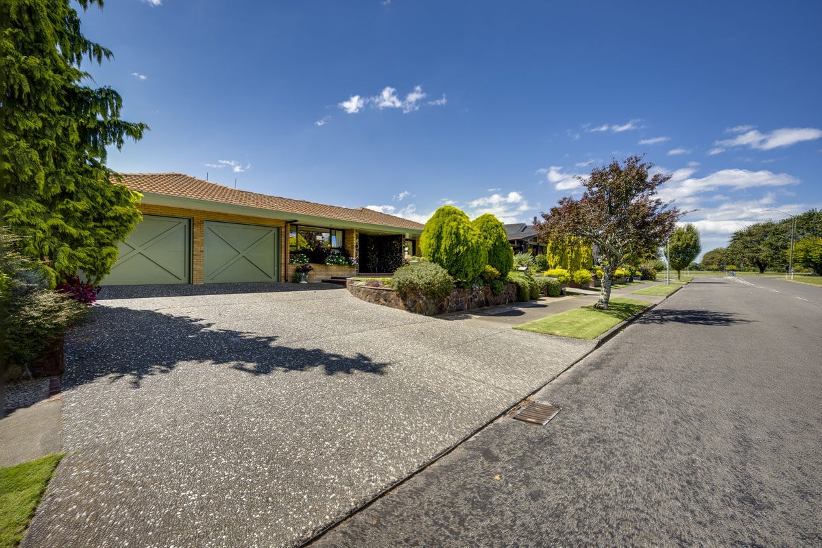 391 Westminster Avenue, Tamatea, Napier - Carousel 24