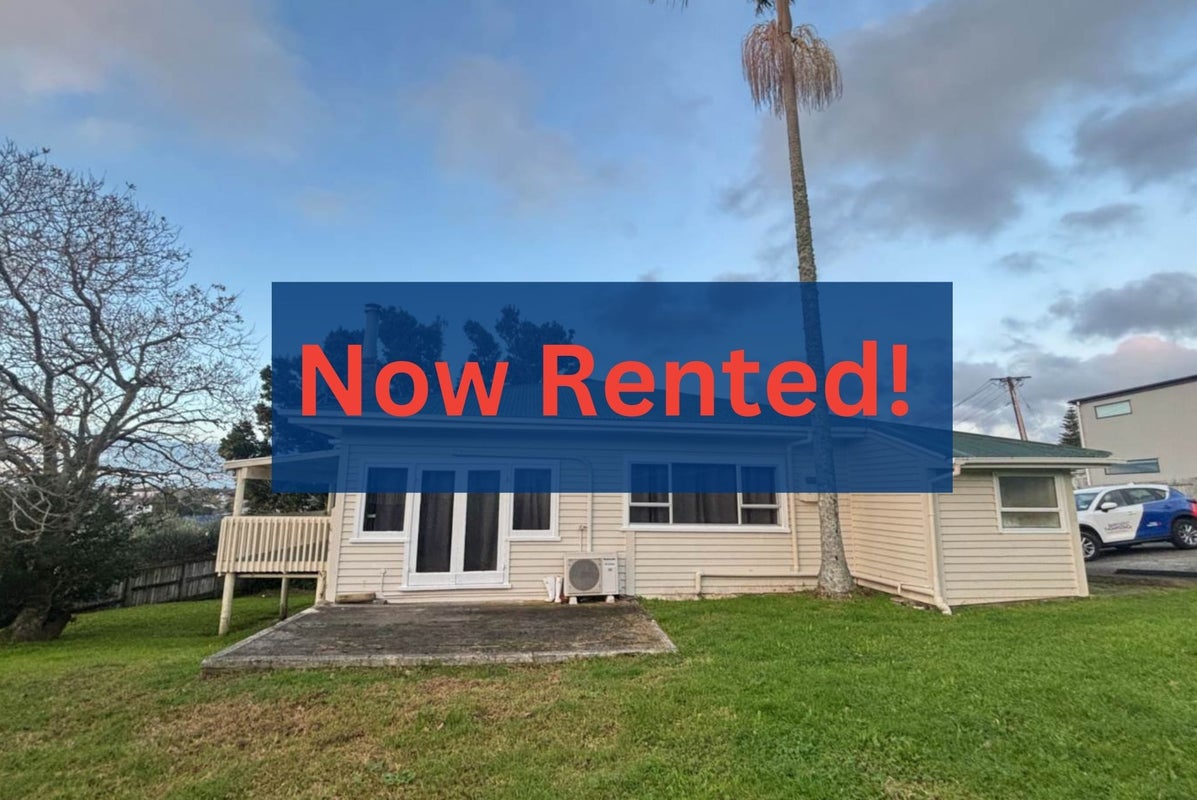 47 Sunnyside Road, Sunnyvale, Auckland - Carousel 1