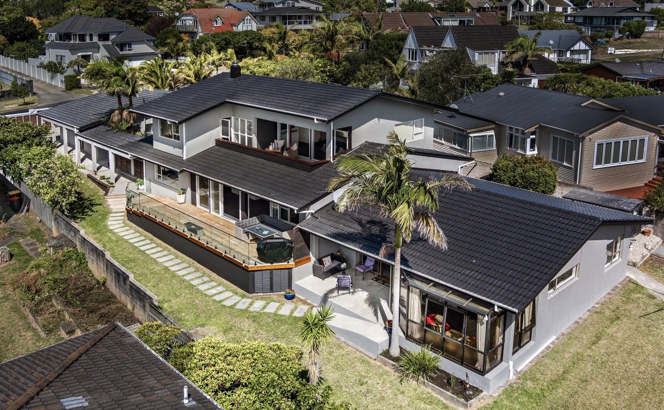 10 Sea View Terrace, Cockle Bay, Auckland - Carousel 1