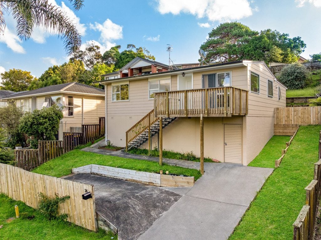 24 Normanton Street, Glenfield, Auckland - Carousel 1