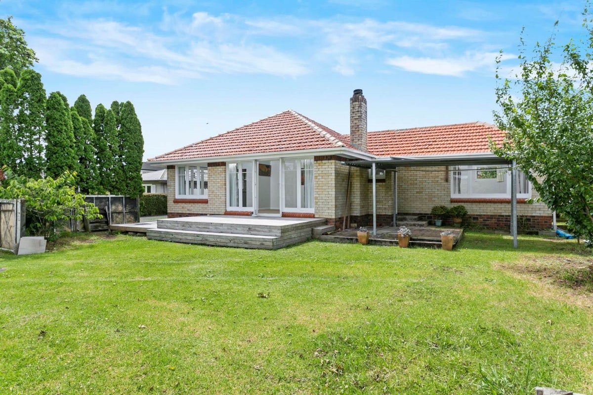 51 Allenby Road, Papatoetoe, Auckland - Carousel 1