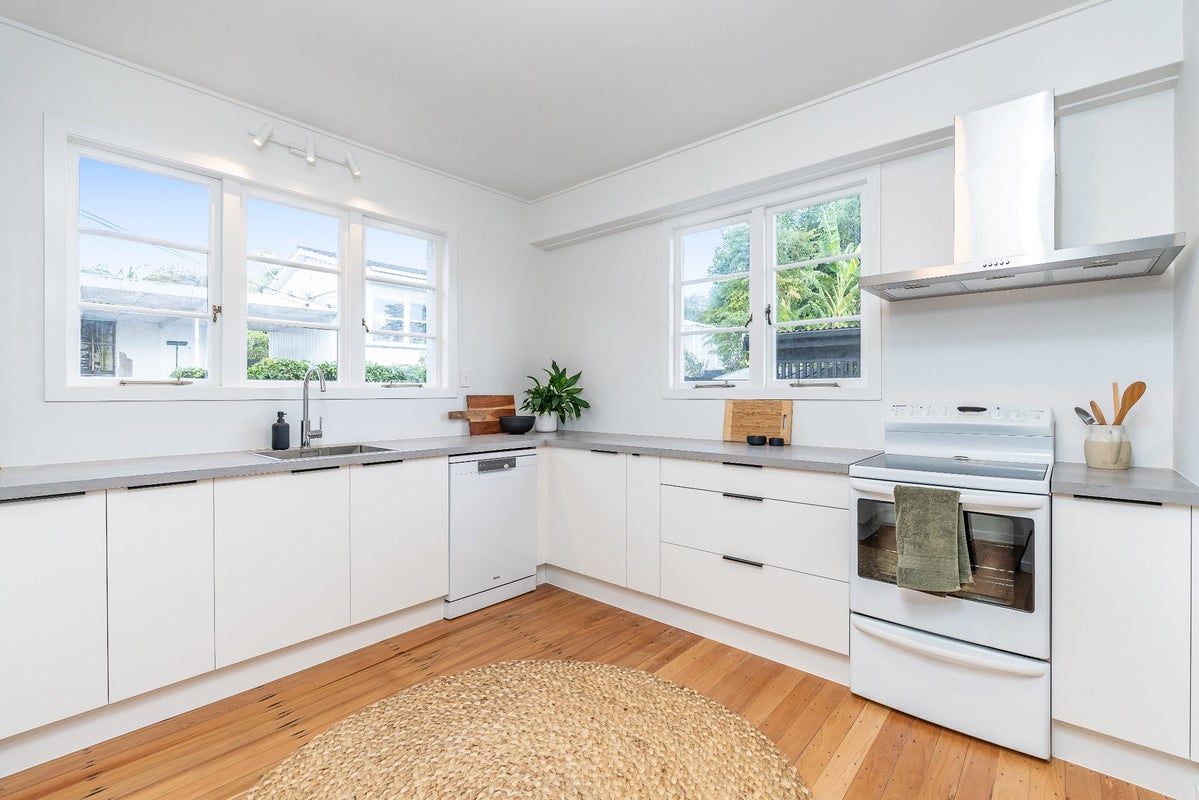13A Carlton Street, Hillsborough, Auckland - Carousel 2