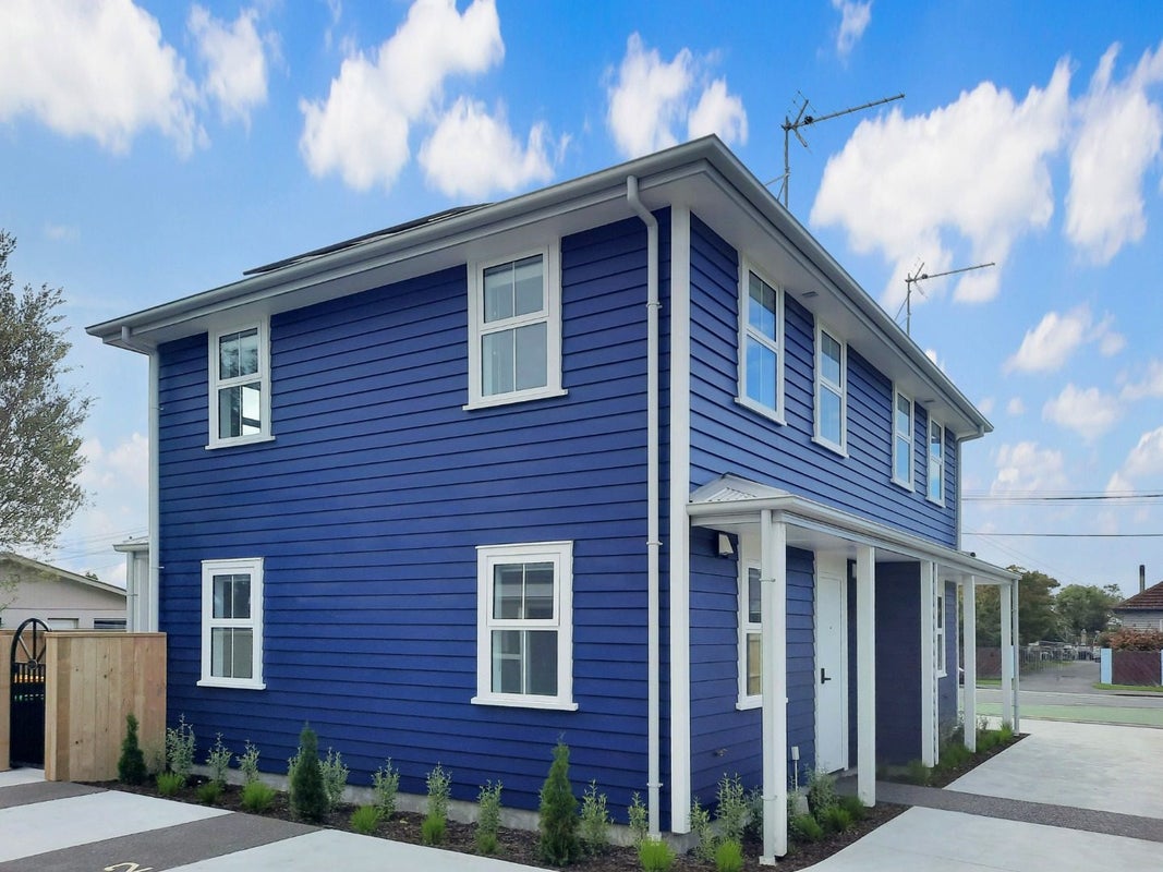 2/63 Hills Road, Edgeware, Christchurch - Carousel 1
