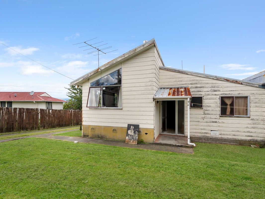 308A Clayton Road, Pukehangi, Rotorua - Carousel 1