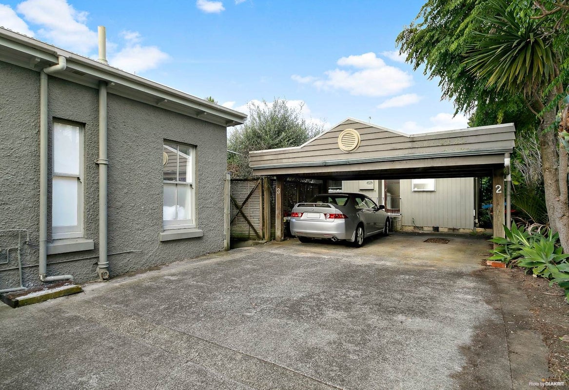 1/29 Mountain View Road, Morningside, Auckland - Carousel 1